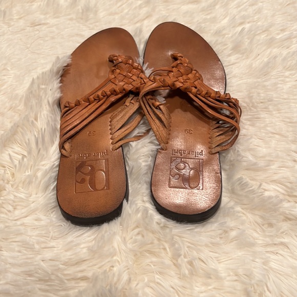 Pilar Abril Leather Thong Sandals - Picture 3 of 4